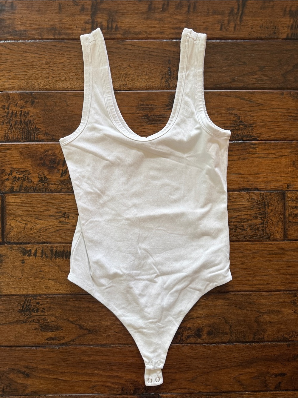 Nuuds scoopneck thong-style white bodysuit